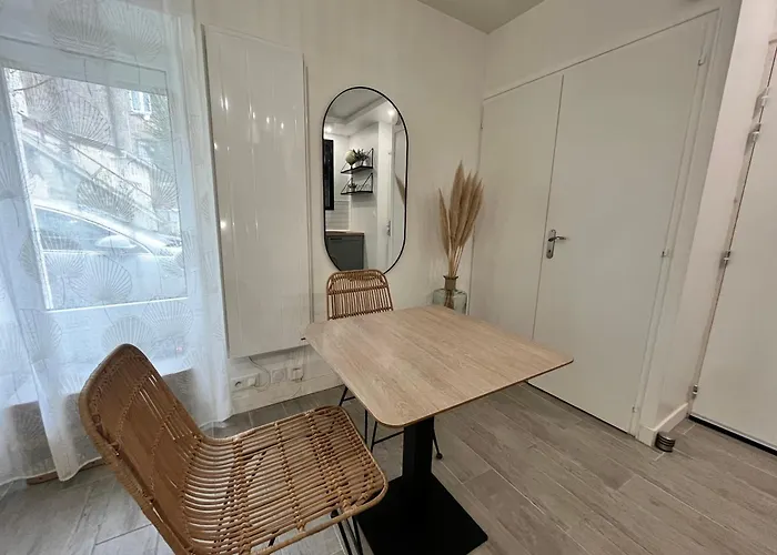 Le Globe Nantais Апартаменты *